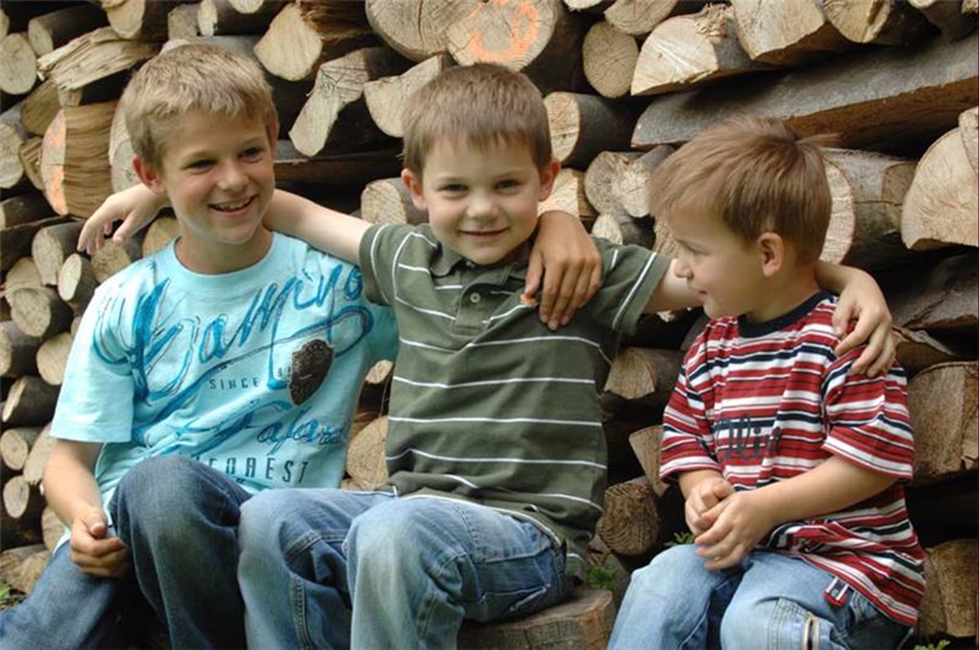 Drei kleine Kinder